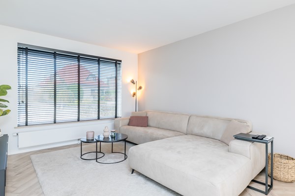 Foto - Verkocht onder voorbehoud: Instapklare gemoderniseerde geschakelde 2 onder 1 kap woning  met aanbouw, open keuken, tuin en garage in Voerendaal